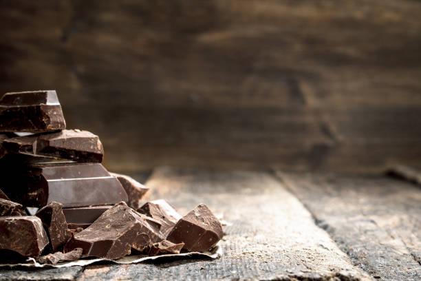 istock Pieces of dark chocolate. 902883124