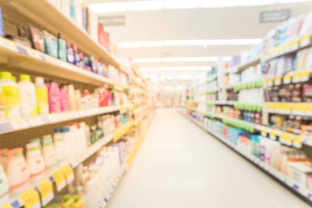 istock Blurred inside drug store in America 902909558