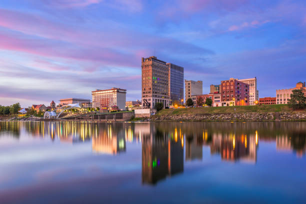istock Charleston, West Virginia Skyline 902961402