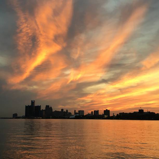 istock A beautiful sunset over Detroit 903108296
