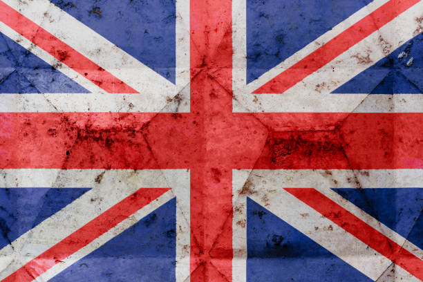 istock Great Britain flag painted on a weathered concrete wall 903134602