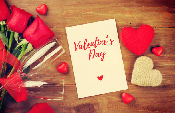 istock Valentines day card, champagne and roses 903171938