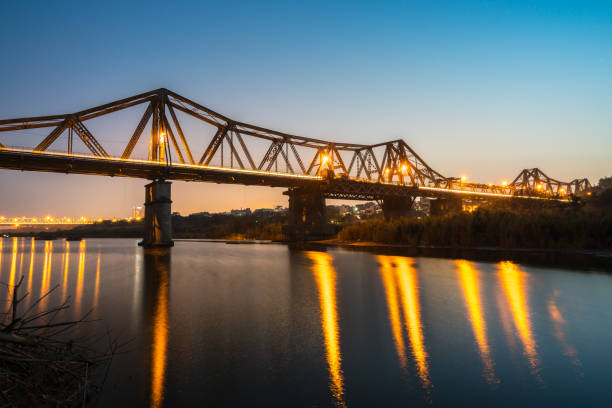 istock Long Bien bridge in Hanoi, Vietnam at twilight 903184006