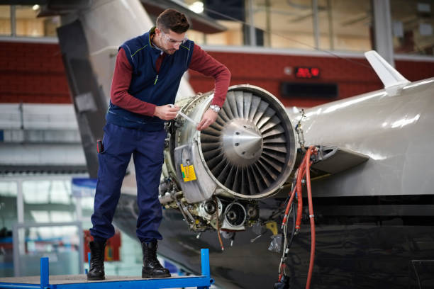 istock Aircraft mechanic in the hangar 903229622