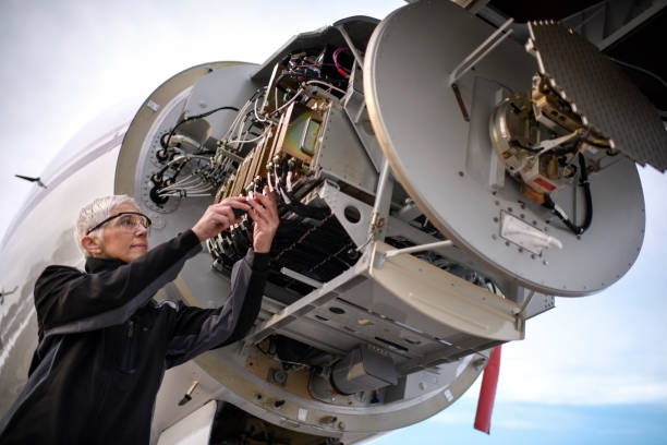 istock Female aircraft mechanic 903229860