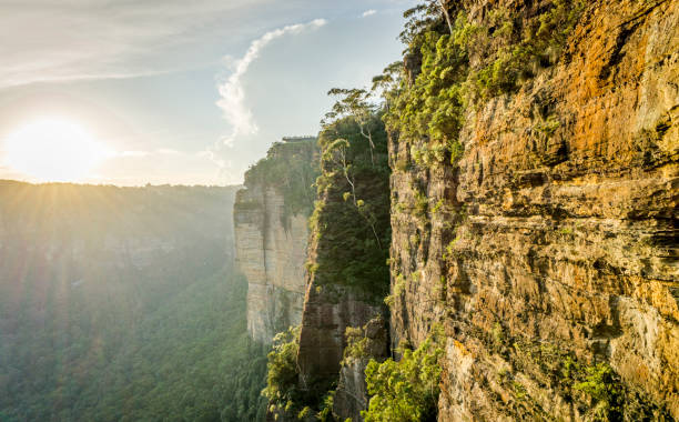 Rugged rock formation along cliff face at Katoomba, Blue Mountains National Park stock photo