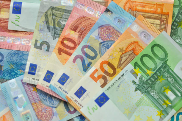 istock Pile of paper euro banknotes. 903273568