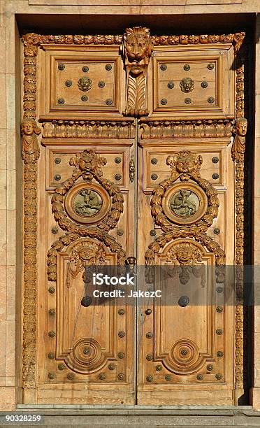 Lyon Ayuntamiento De Puerta Foto de stock y más banco de imágenes de Castillo - Estructura de edificio - Castillo - Estructura de edificio, Portal, Puerta - Entrada