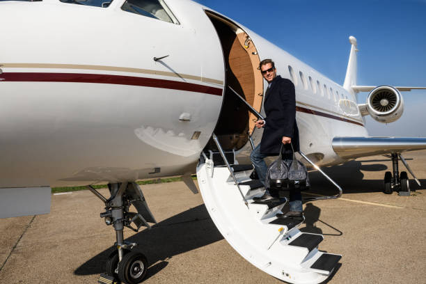 istock Man at the airport 903313314