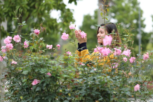 istock Flower and woman 903338854
