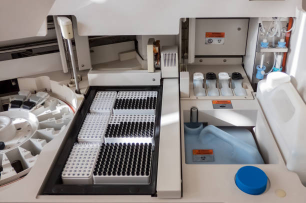 istock equipment medical laboratories 903354888
