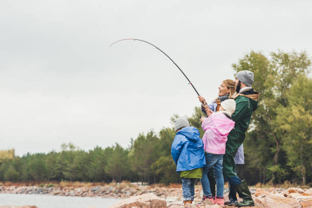 istock family fishing 903361384