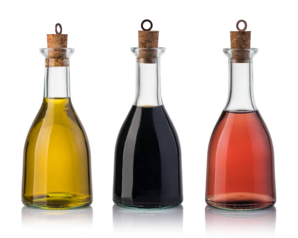 オリーブ オイルと酢のボトル - vinegar balsamic vinegar modena italy ストックフォトと画像