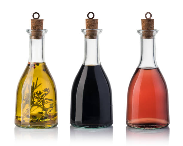 オリーブ オイルと酢のボトル - vinegar balsamic vinegar modena italy ストックフォトと画像