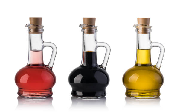 istock Bottle of olive oil and vinegar 903369284