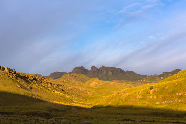 istock Early morning sunlight on the mountain 903413002