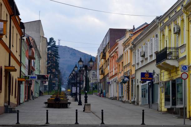 istock street in the city 903416624