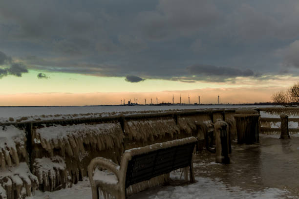 istock Hamburg NY- frozen 903476720