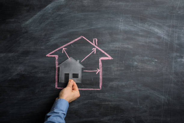 istock Buy a bigger house 903505490