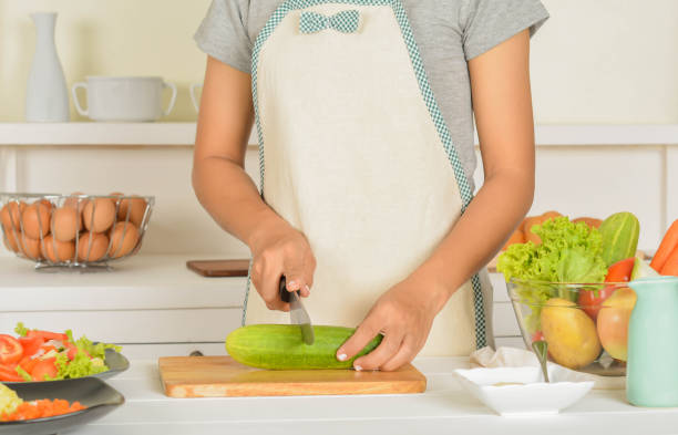 istock Women and Food in the kitchen 903523120