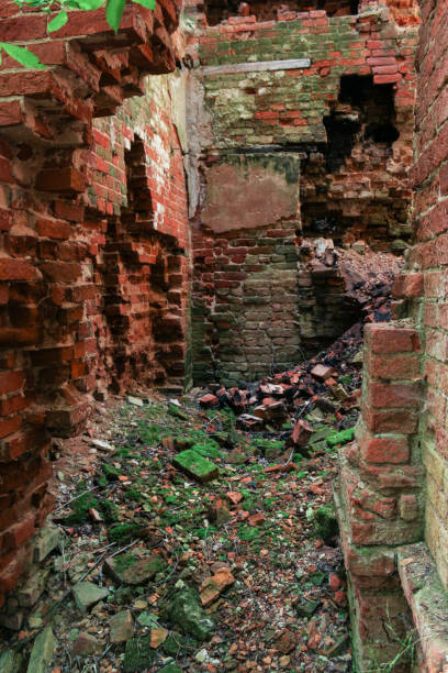 istock Ragged edges of old walls. 903567690