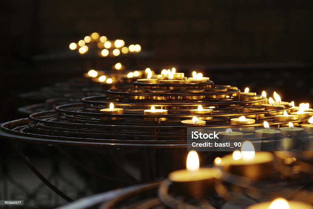 Candele di Notre-Dame - Foto stock royalty-free di Aura