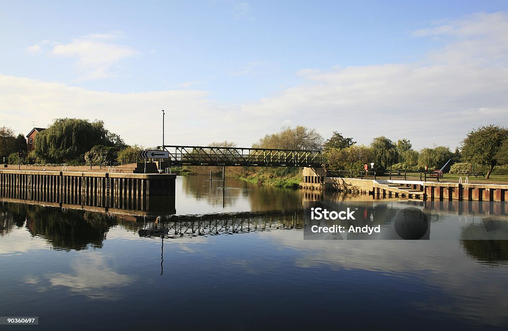 Vista para o rio - Foto de stock de Inglaterra royalty-free