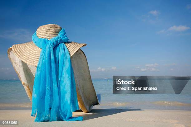 Foto de A Vida É Uma Praia e mais fotos de stock de Areia - Areia, Beleza natural - Natureza, Cadeira