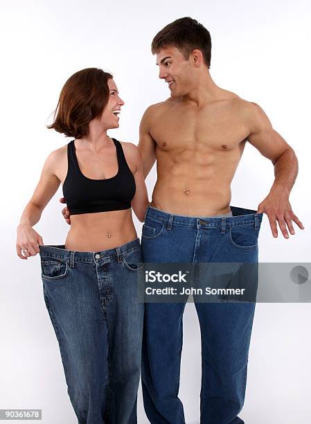 Foto de Perda De Peso Casal e mais fotos de stock de Peso - Descrição Geral - Peso - Descrição Geral, De Dieta, Mulheres