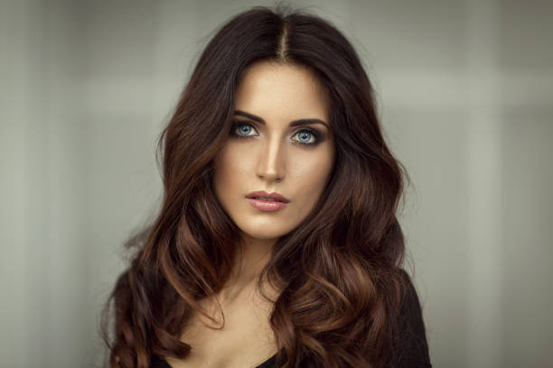 Beautiful Woman Stock Photo - Download Image Now - Brown Hair, Blue Eyes,  One Woman Only - Istock