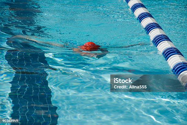 Pływak W Basenie - zdjęcia stockowe i więcej obrazów Adolescencja - Adolescencja, Basen, Chlapać