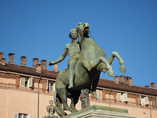 istock Royal Palace in Turin 903645038