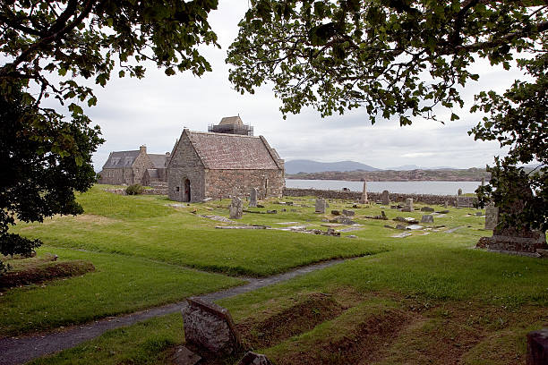 istock View of Iona Abbey and Oran's Chapel 90364534