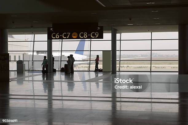 공항 출발 탑승구 게이트에 대한 스톡 사진 및 기타 이미지 - 게이트, 공항, 공항 출발 구역