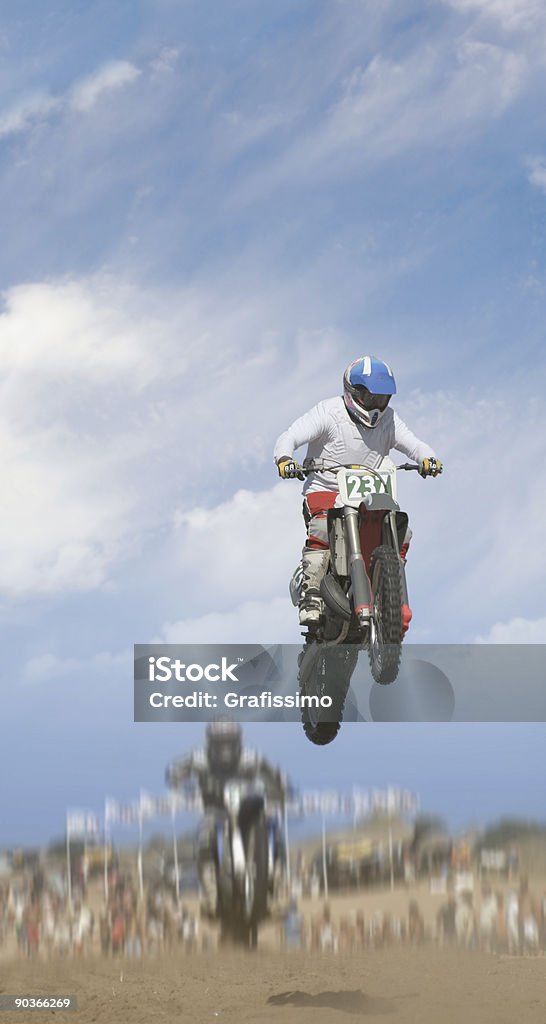 Volare motociclette - Foto stock royalty-free di Motocicletta