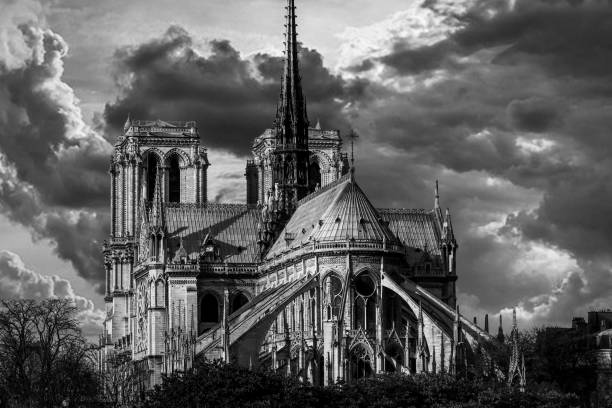 istock European Cities - France Paris 903666324
