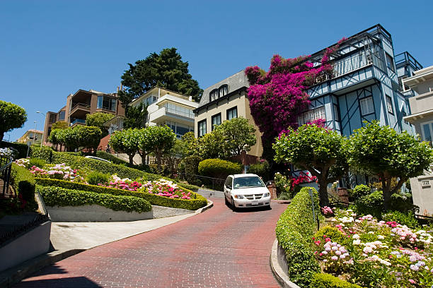 istock Lombard Street San Francisco 90367264