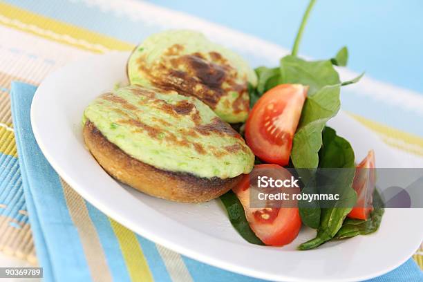 Gefüllte Pilzen Stockfoto und mehr Bilder von Antioxidationsmittel - Antioxidationsmittel, Beefsteaktomate, Blatt - Pflanzenbestandteile