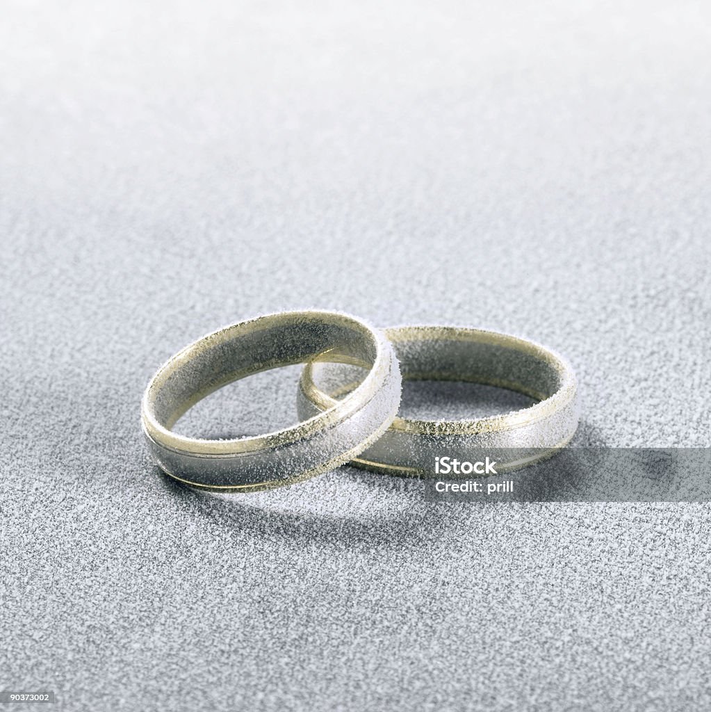frosted Alianças de casamento - Foto de stock de Aliança de casamento royalty-free