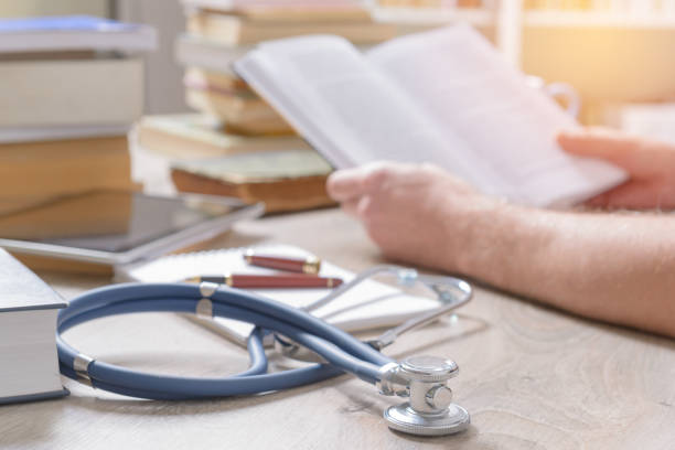istock Doctor is preparing for the exam 903737342