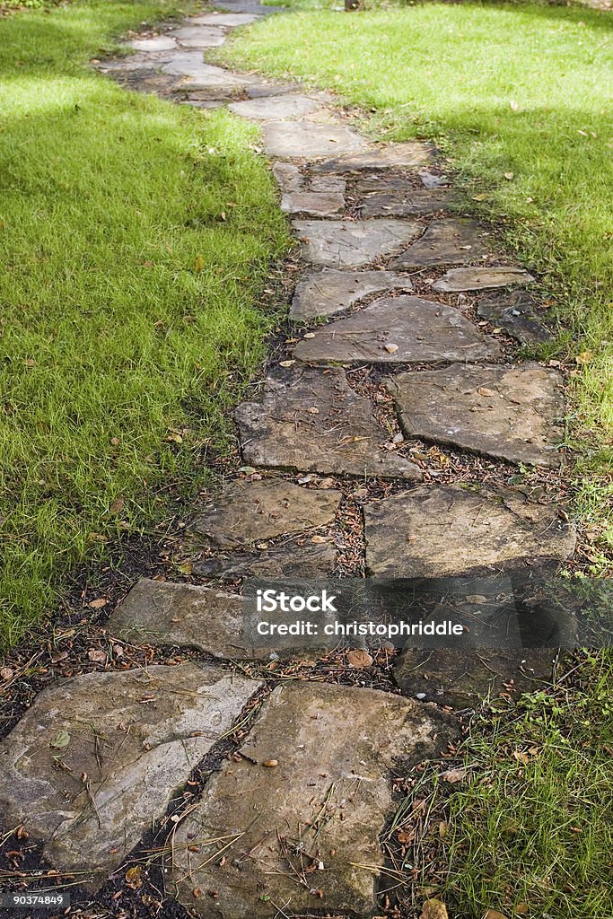 Камень Путь - Стоковые фото Вертикальный роялти-фри