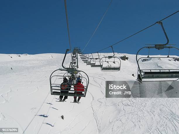 스키어 열차 스키에 대한 스톡 사진 및 기타 이미지 - 스키, 스키타기, 역