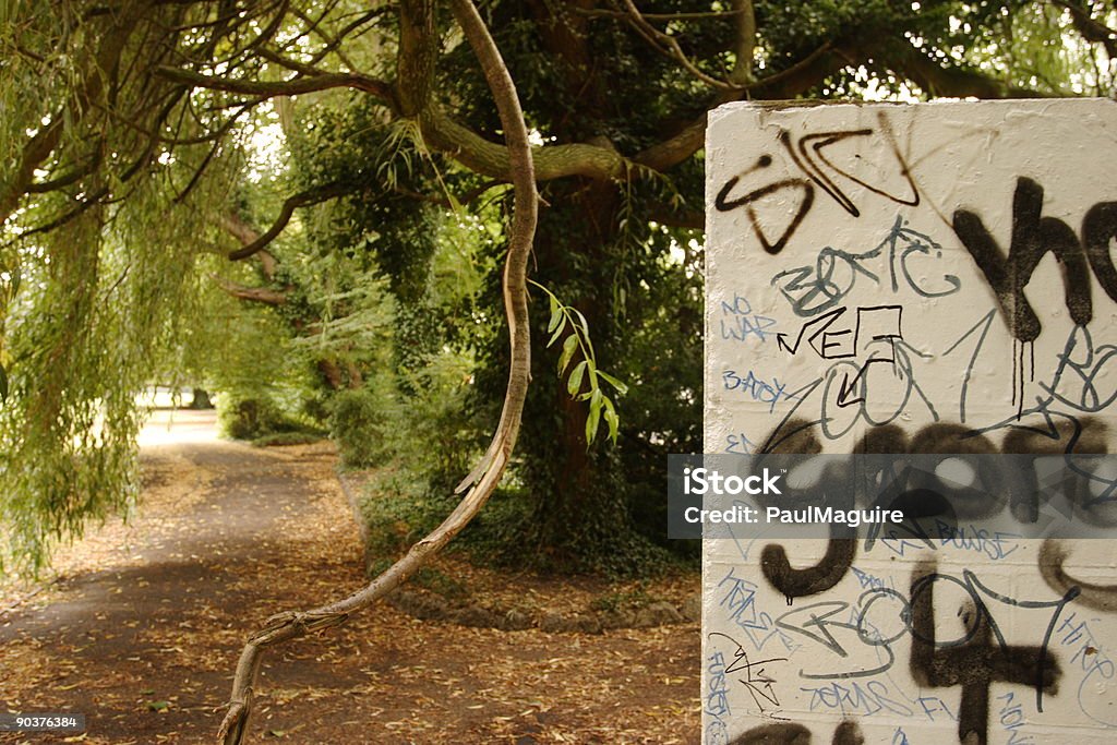 Graffiti no parque - Foto de stock de Abstrato royalty-free