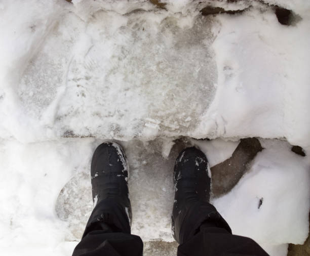 istock Feet on the stairs. 903778722