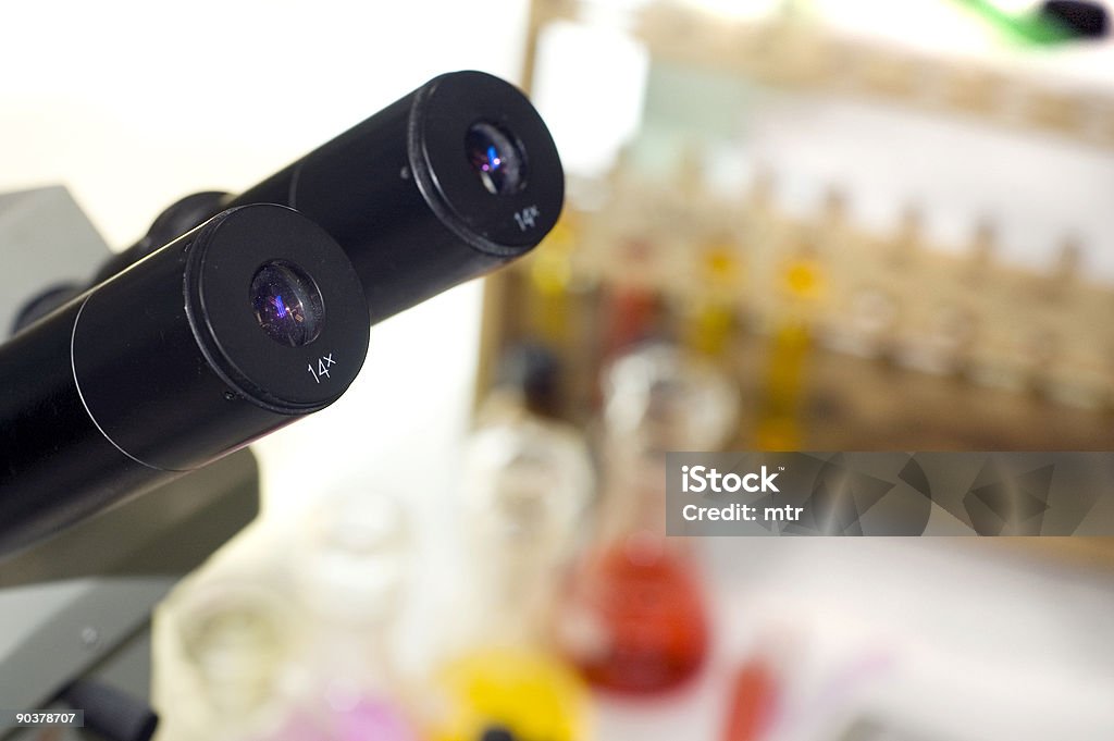 Microscópio no laboratório - Royalty-free Adulto Foto de stock