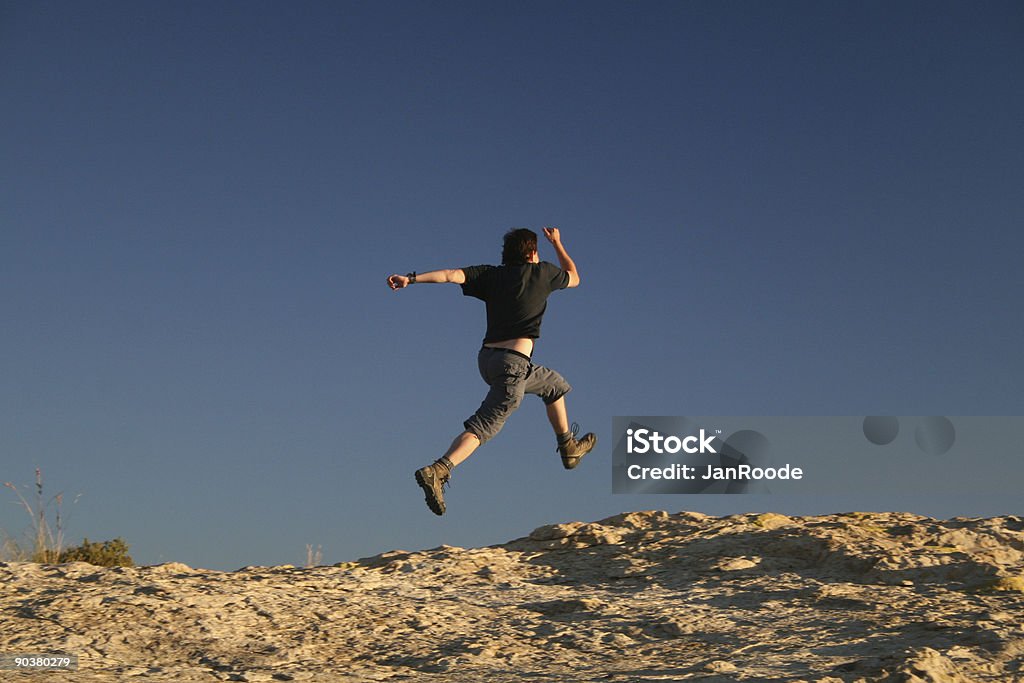 Uomo che corre - Foto stock royalty-free di Adulto