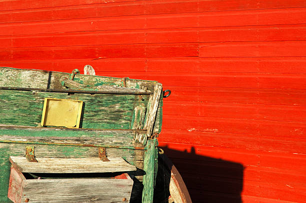 Red Barn and Green Wagon 2  chuck wagon stock pictures, royalty-free photos & images