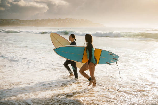 istock Sun beach summer and waves - perfect for surfing 903825016