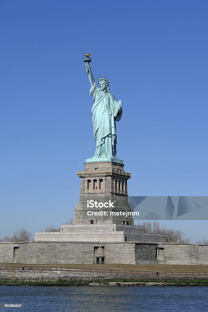 Statue de la Liberté depuis de bateau - Photo de Admirer le paysage libre de droits