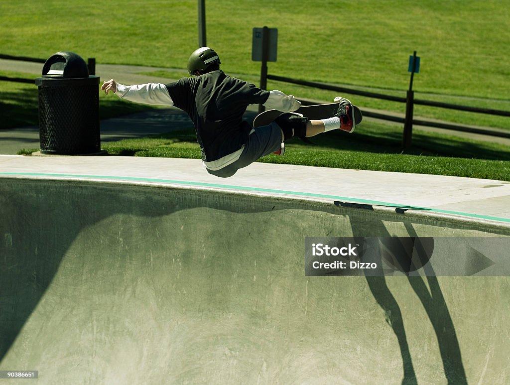 クロスロードパーク－垂直手形 - スケートボードをするのロイヤリティフリーストックフォト